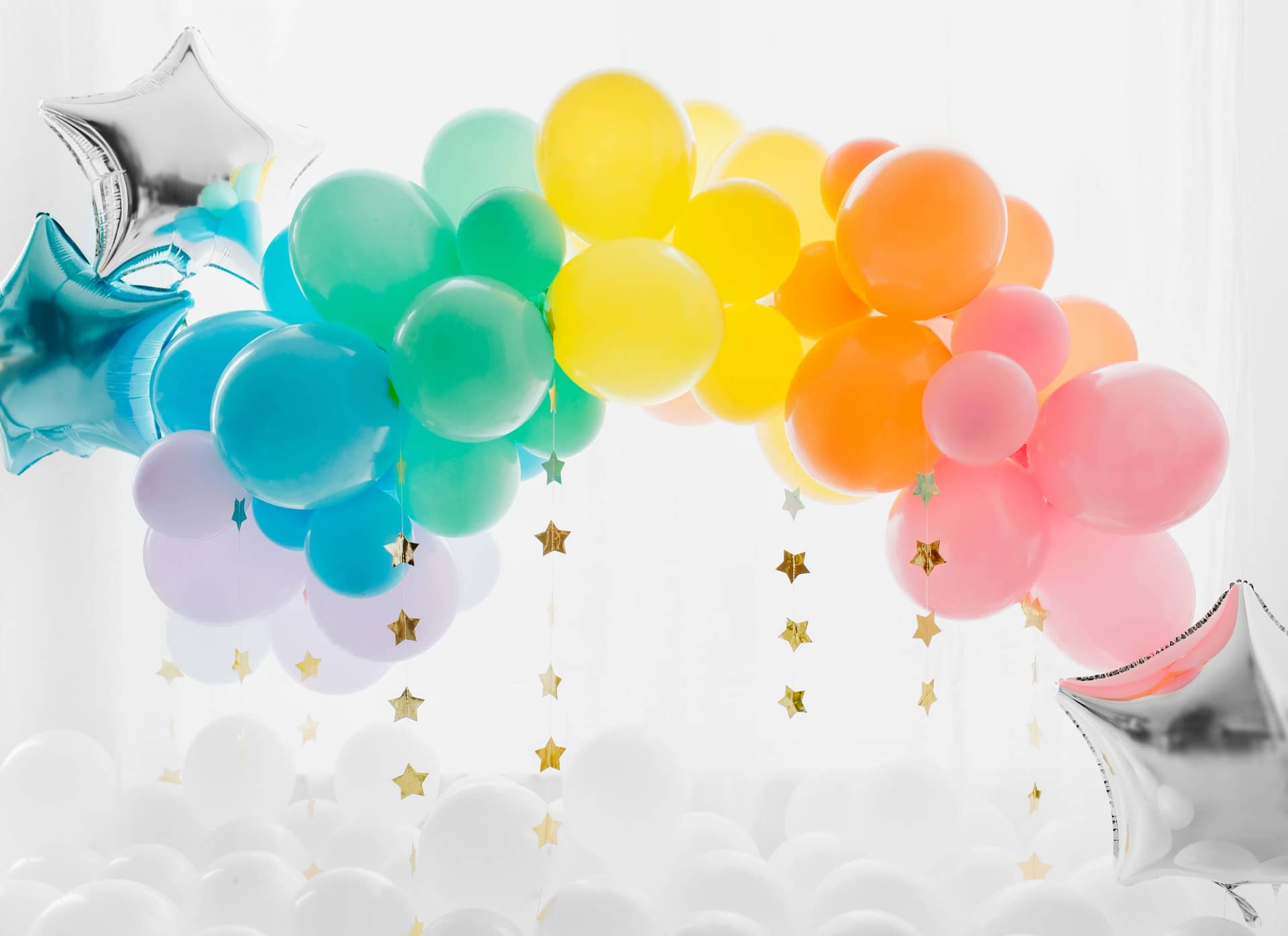 Comment faire tenir un ballon au plafond sans hélium – Sparklers Club