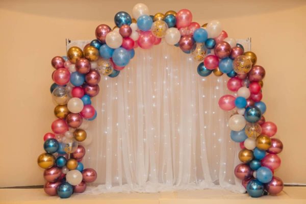 Ballons au Plafond : Astuces pour une décoration Festive – Hello Ballon